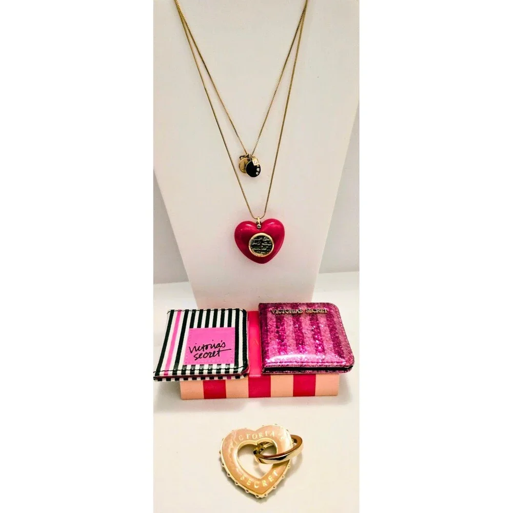 5pc VICTORIA SECRET COLLECTION KEYCHAIN Heart NECKLACE TRAVEL MIRROR BRAND NEW